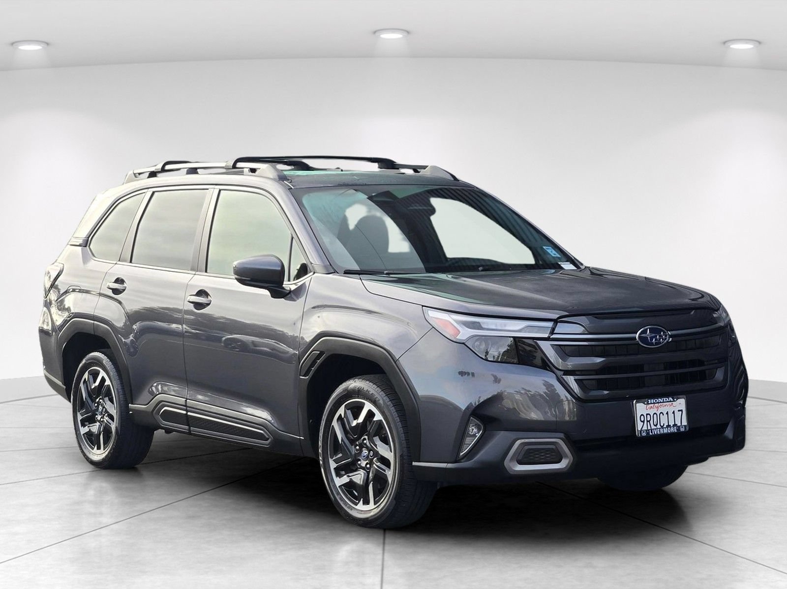Used 2025 Subaru Forester Limited AWD/4WD image 8