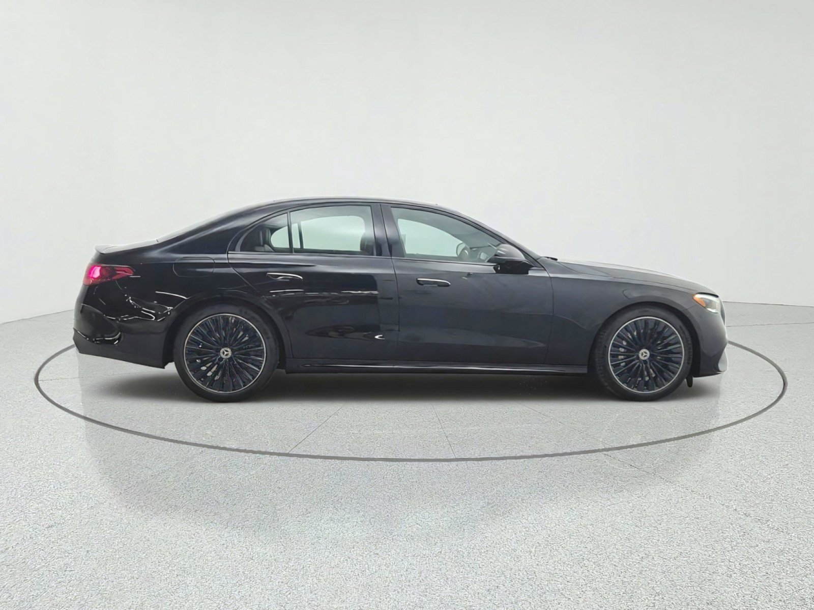 New 2027 Mercedes-Benz E 450 4MATIC Sedan image 4
