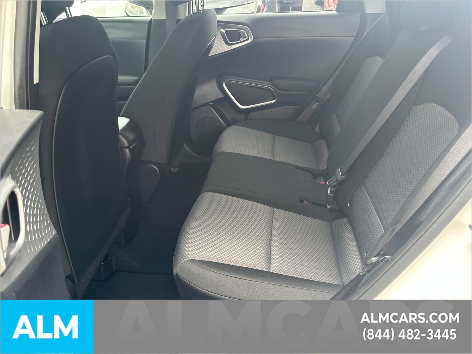Used 2025 Kia Soul LX w/ LX Technology Package FWD image 23