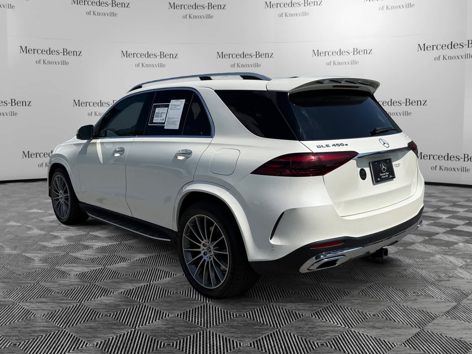 Certified 2024 Mercedes-Benz GLE 450e 4MATIC image 3
