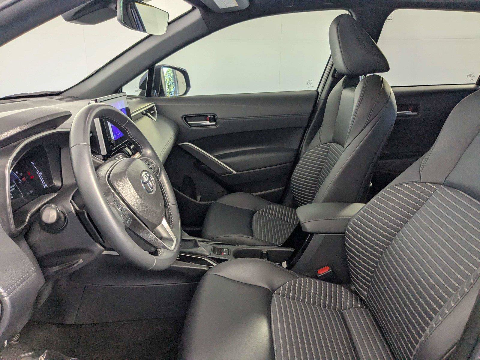 Certified 2024 Toyota Corolla Cross AWD Hybrid w/ Convenience Package image 11