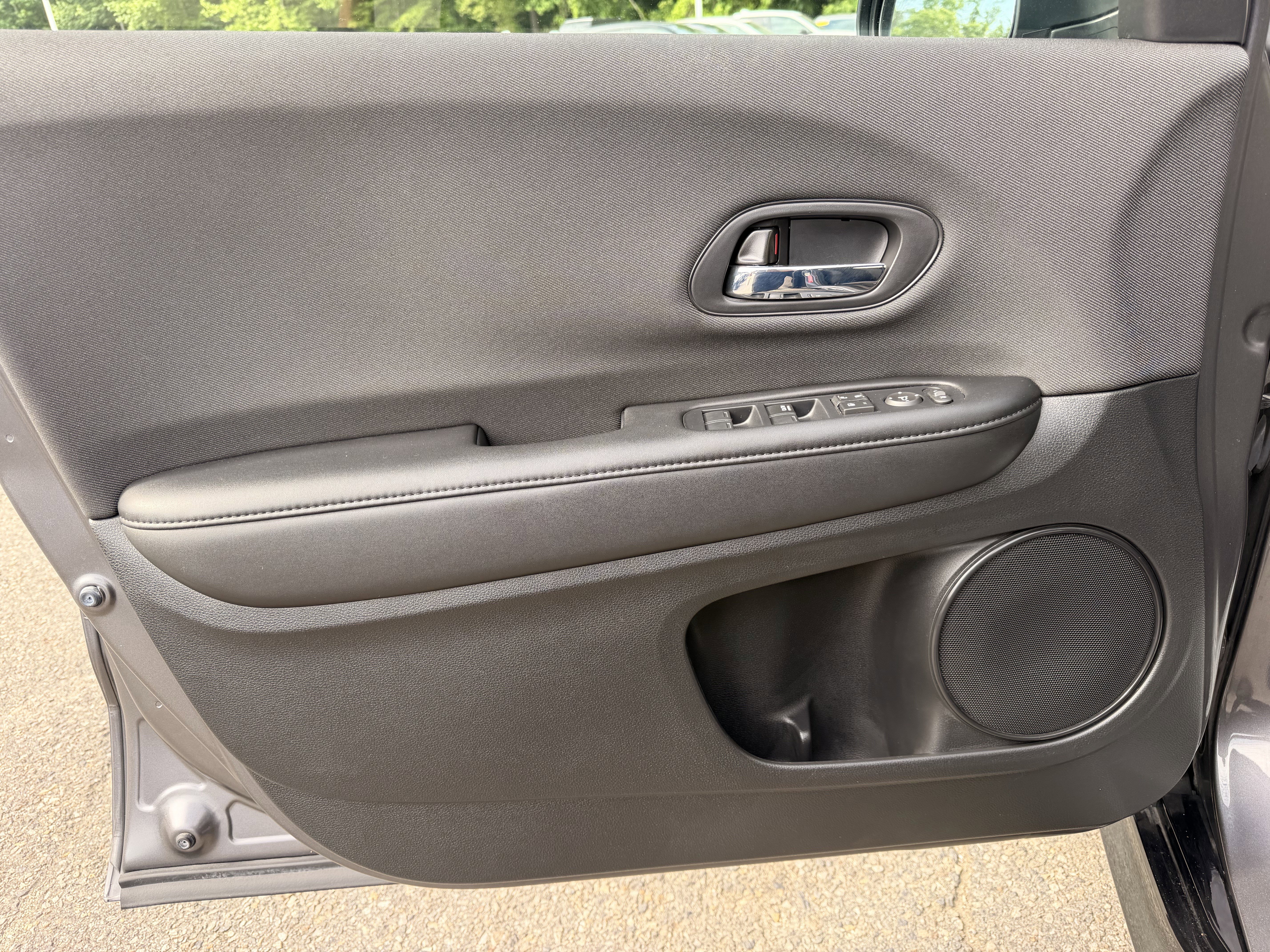 Used 2019 Honda HR-V Sport image 9