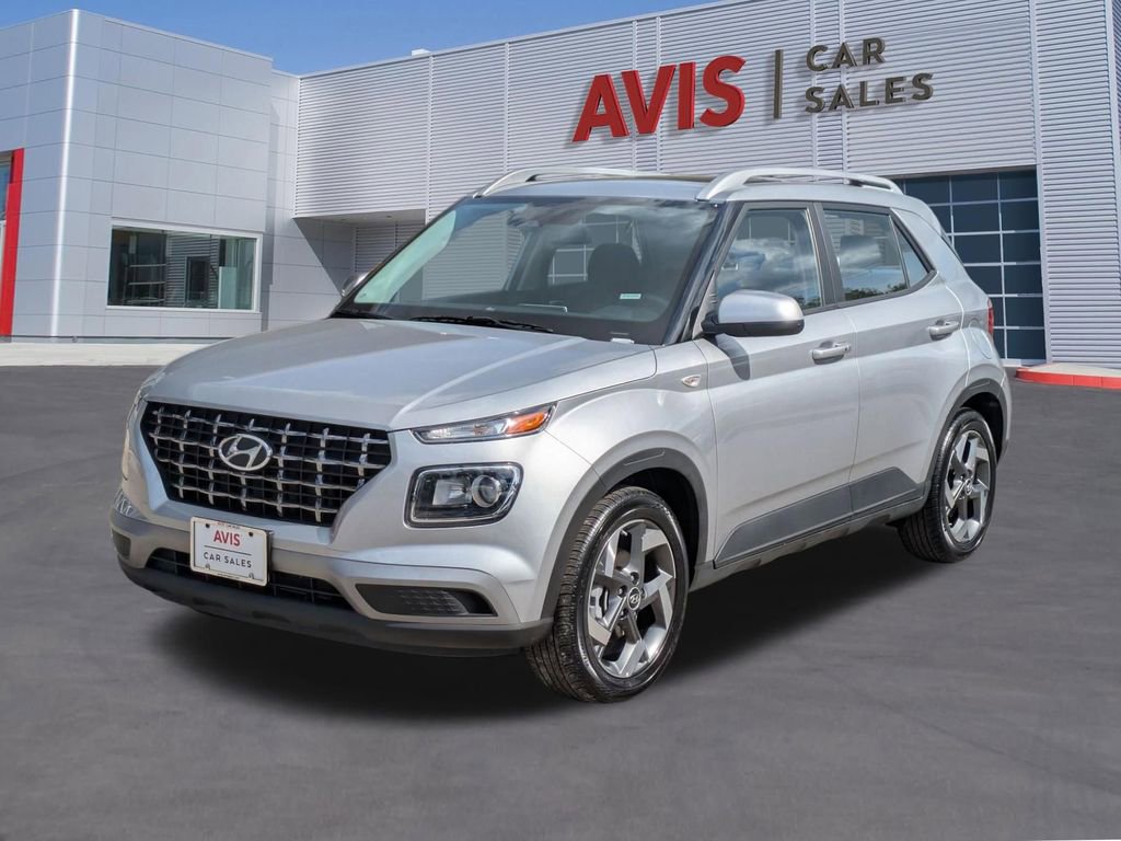 Used 2025 Hyundai Venue SEL FWD image 1