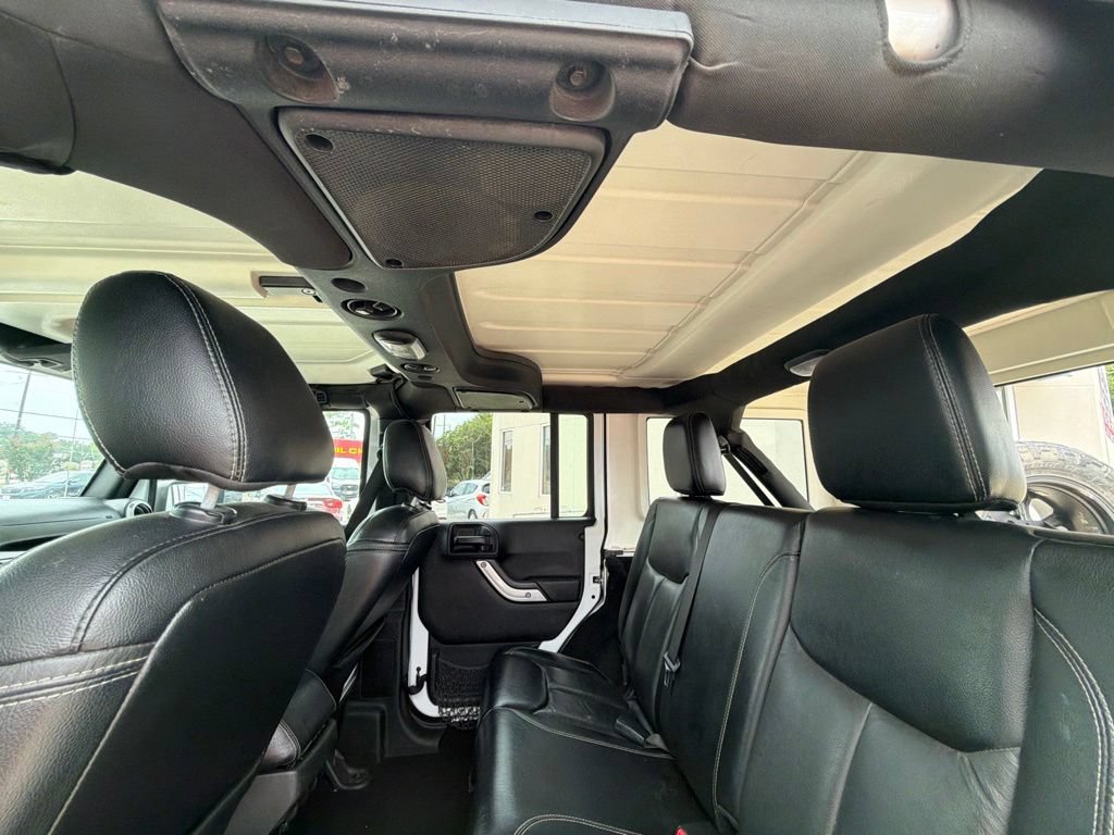 Used 2017 Jeep Wrangler Unlimited Rubicon AWD/4WD image 44