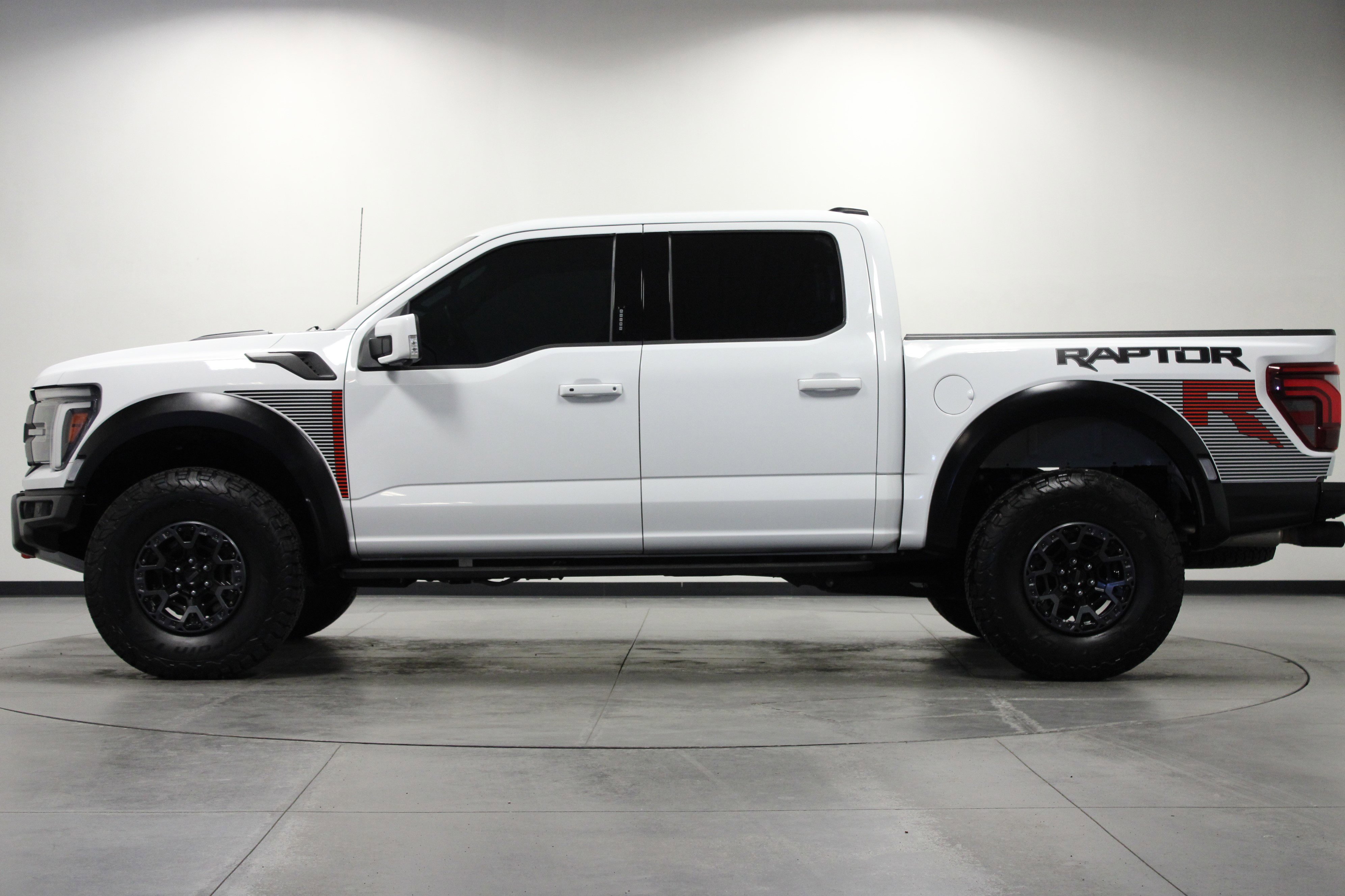 Used 2024 Ford F150 Raptor w/ Equipment Group 803A Raptor R AWD/4WD image 7