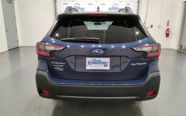 Used 2024 Subaru Outback Premium image 5