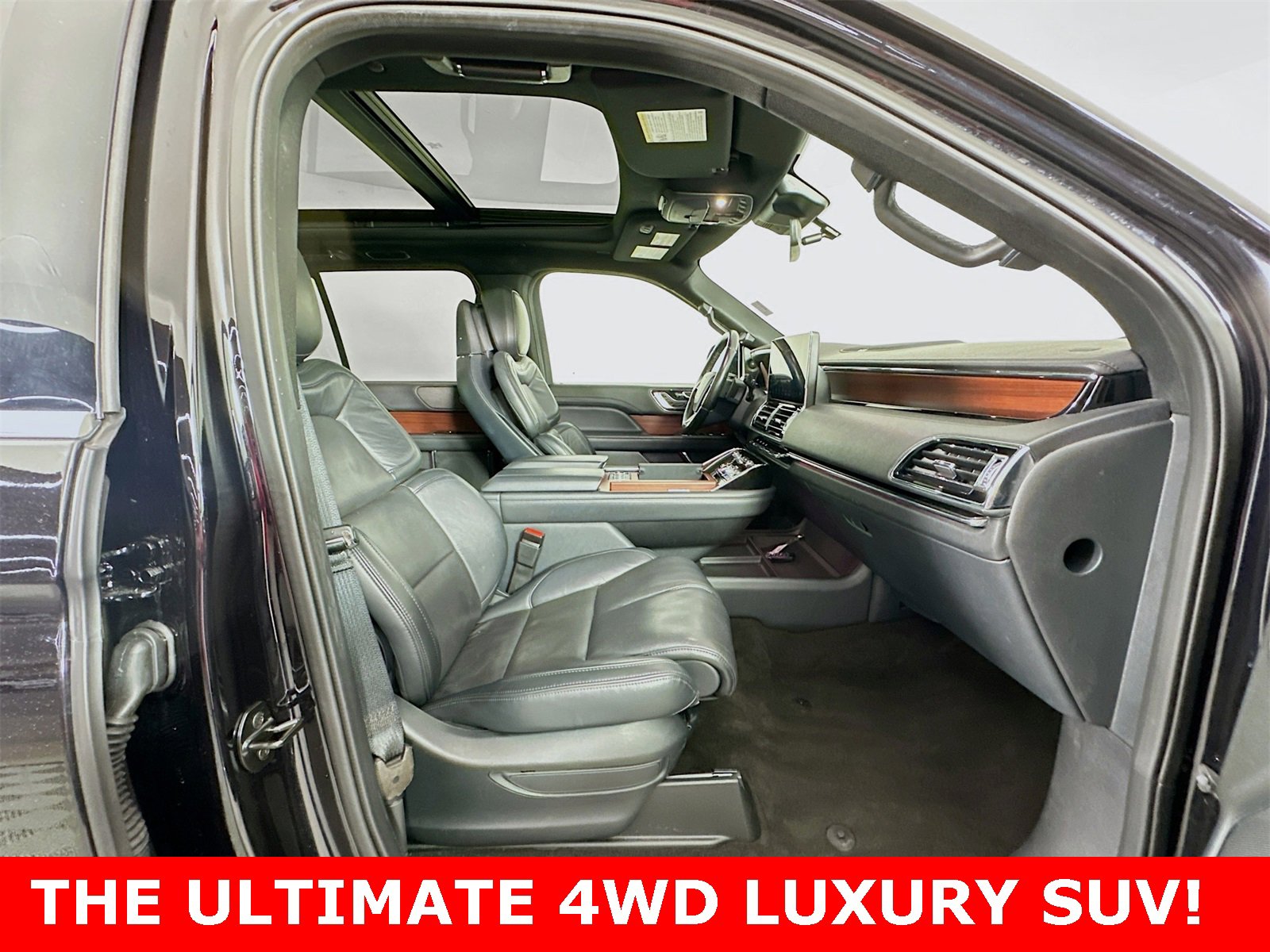 Used 2023 Lincoln Navigator Reserve image 27