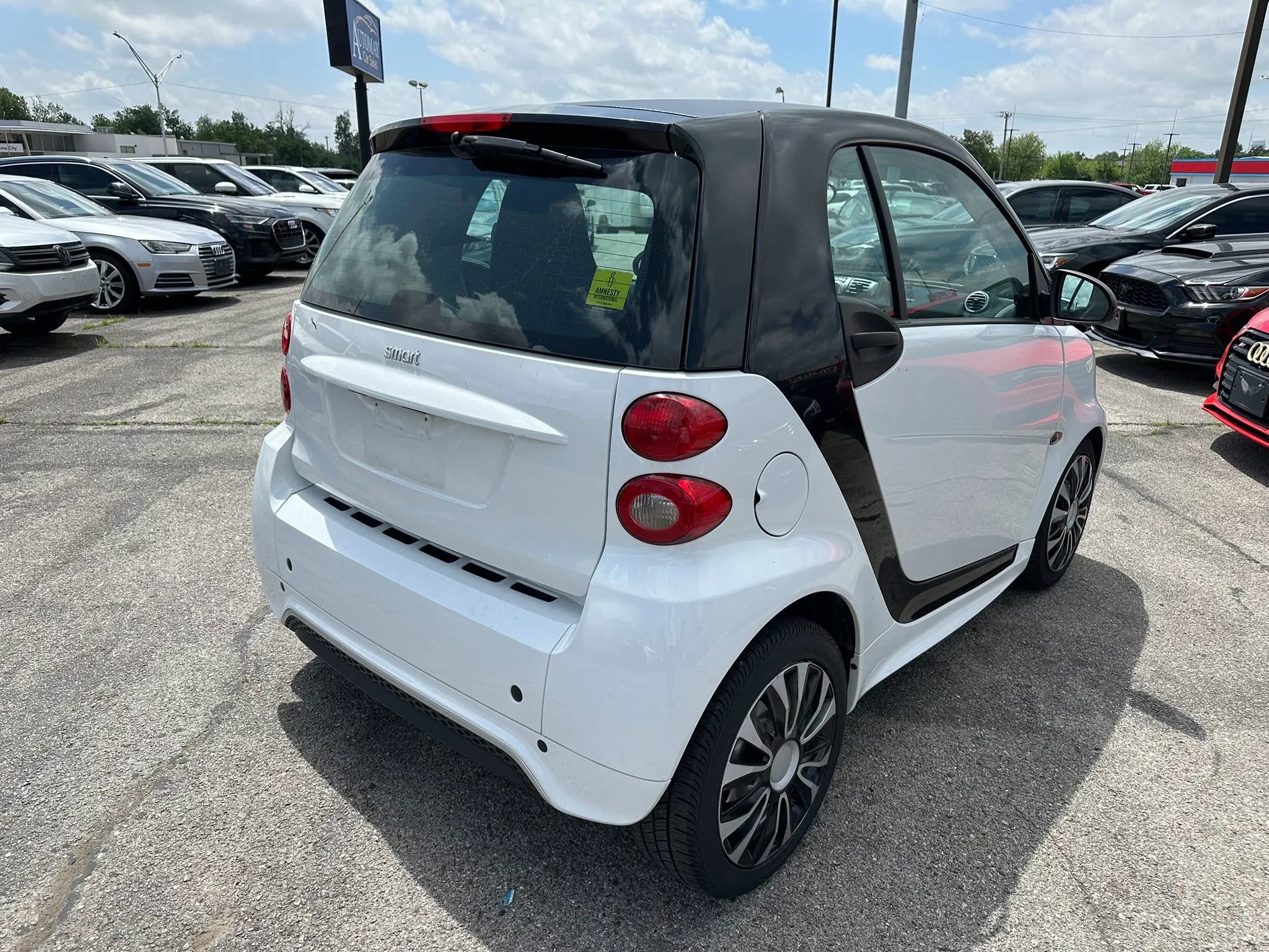 Used 2015 smart fortwo pure RWD image 25