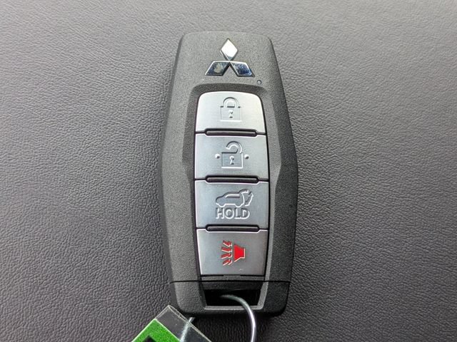 New 2026 Mitsubishi Outlander SEL Black Edition FWD image 34