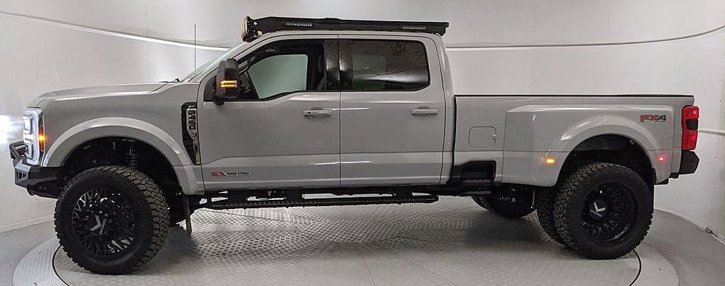 New 2026 Ford F450 XLT w/ XLT Premium Package image 5
