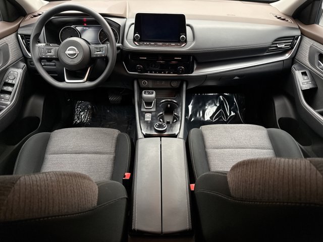 Used 2022 Nissan Rogue SV AWD/4WD image 14