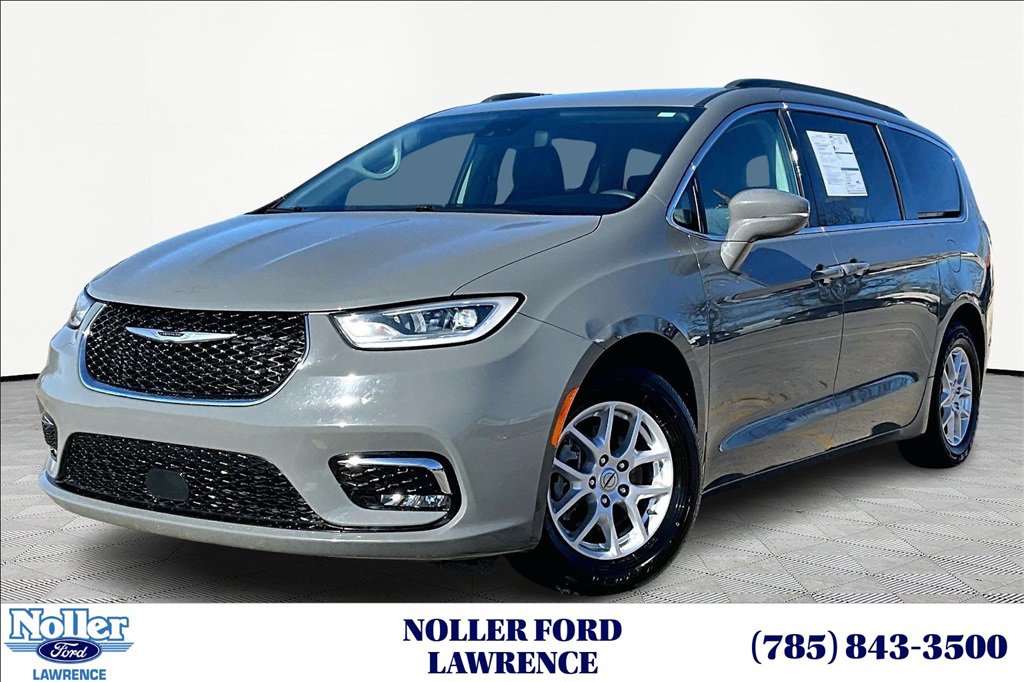 Used 2022 Chrysler Pacifica Touring-L