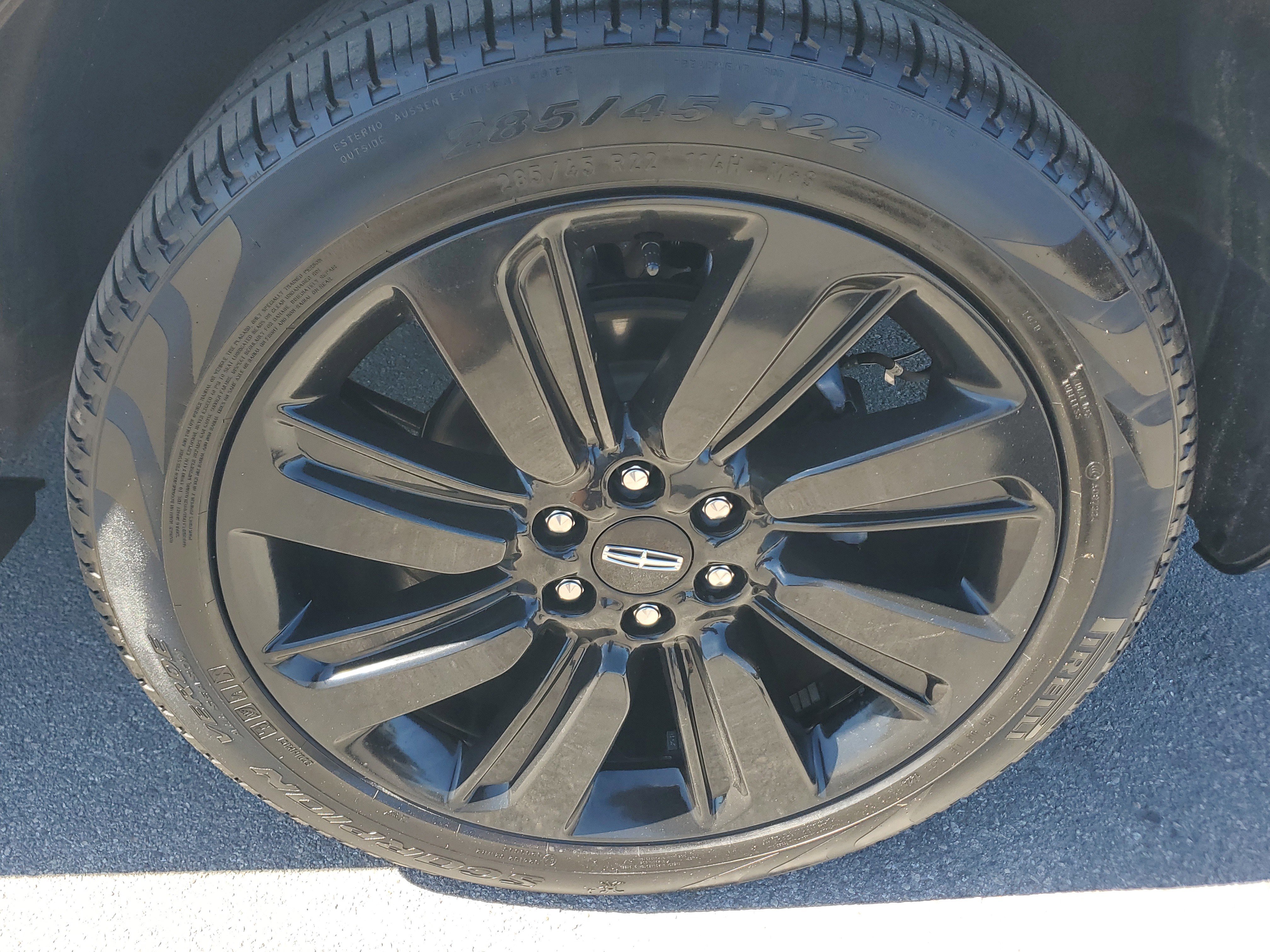 Used 2024 Lincoln Navigator Black Label image 9