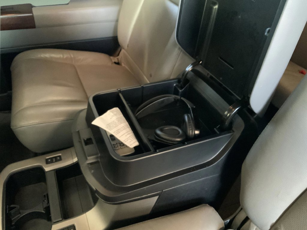 Used 2013 Toyota Sequoia Platinum AWD/4WD image 30