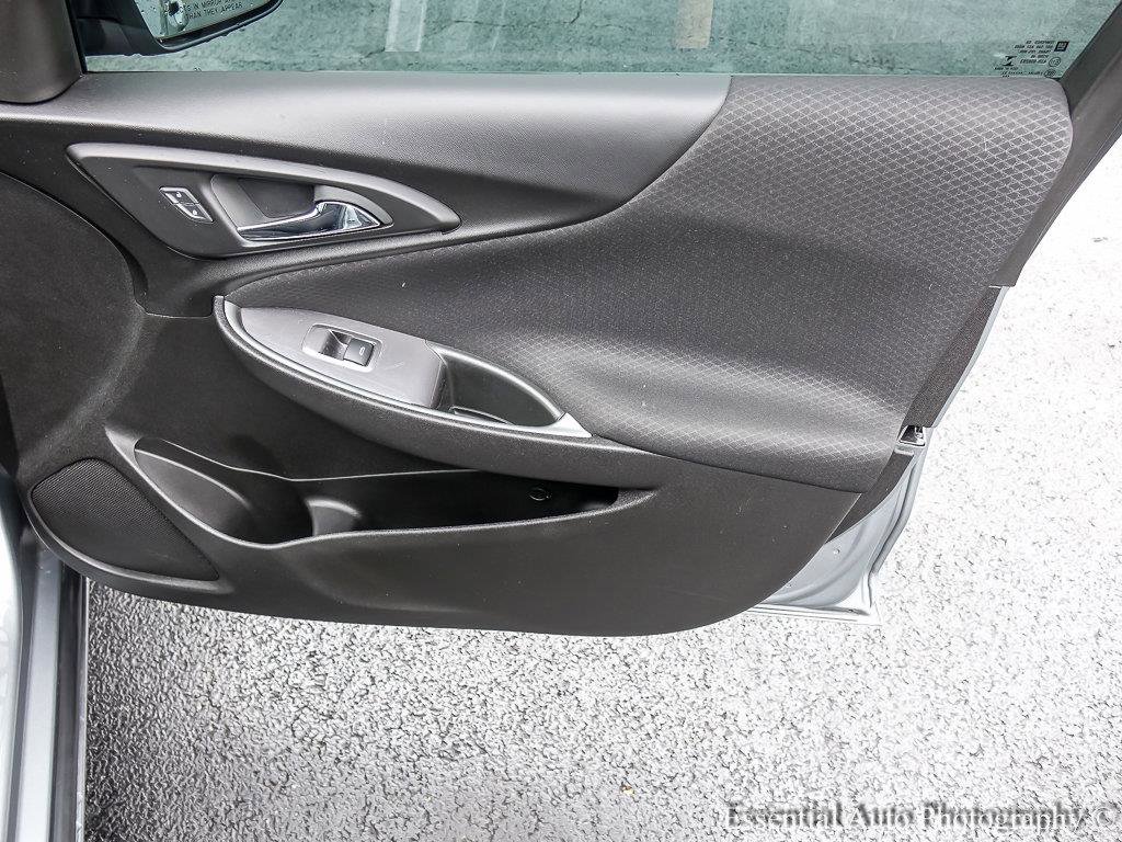 Used 2023 Chevrolet Malibu RS FWD image 33