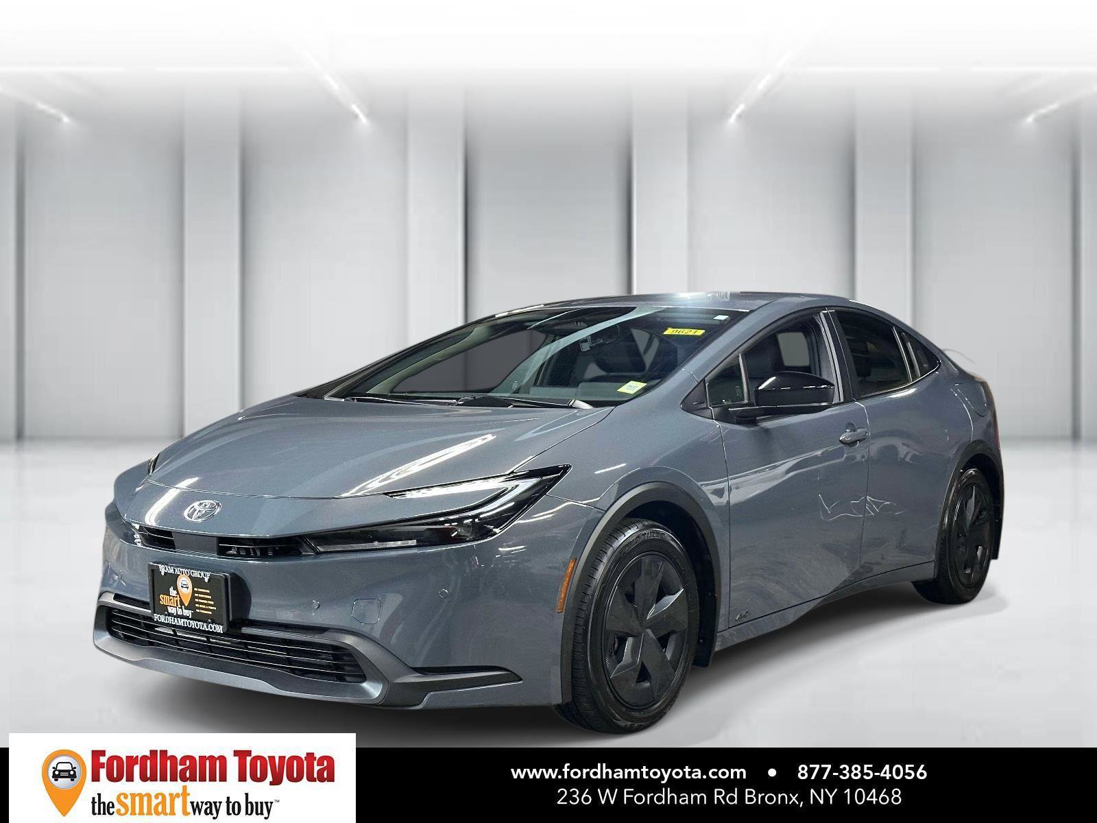 Used 2024 Toyota Prius LE AWD/4WD image 7