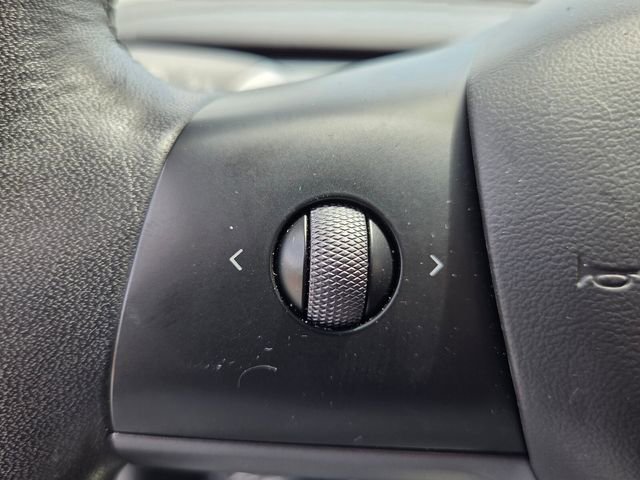 Used 2023 Tesla Model 3 Standard Range image 28
