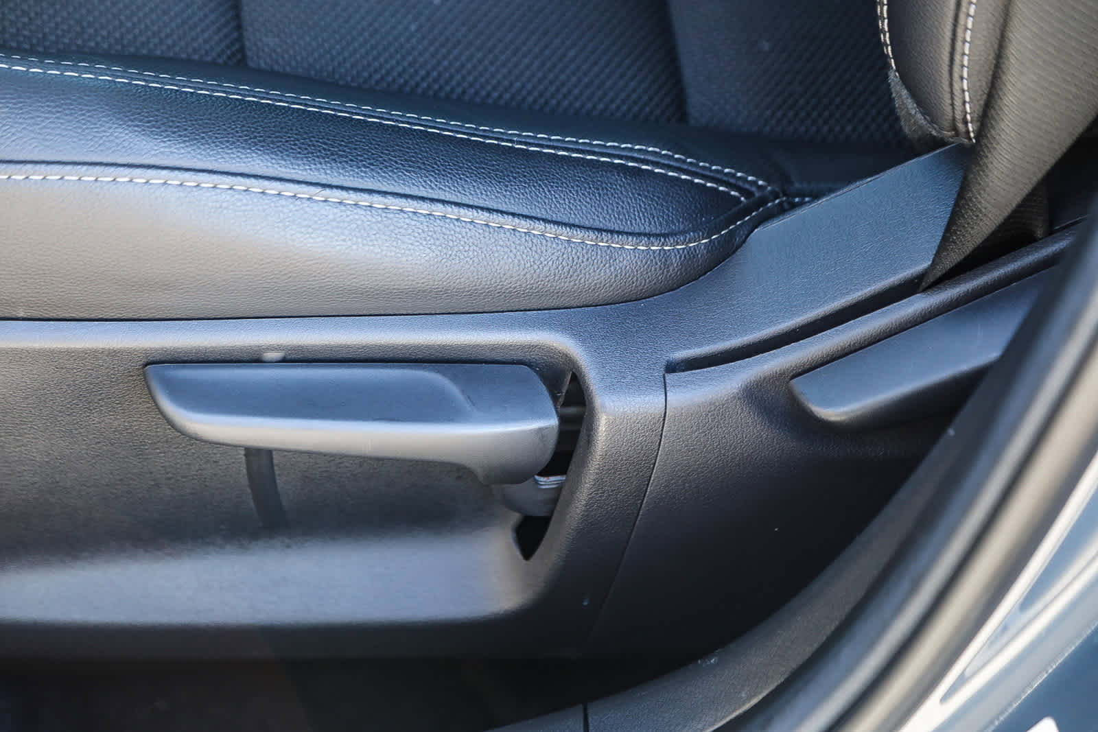 Used 2024 MAZDA CX-50 AWD 2.5 S w/ Weather Package image 17