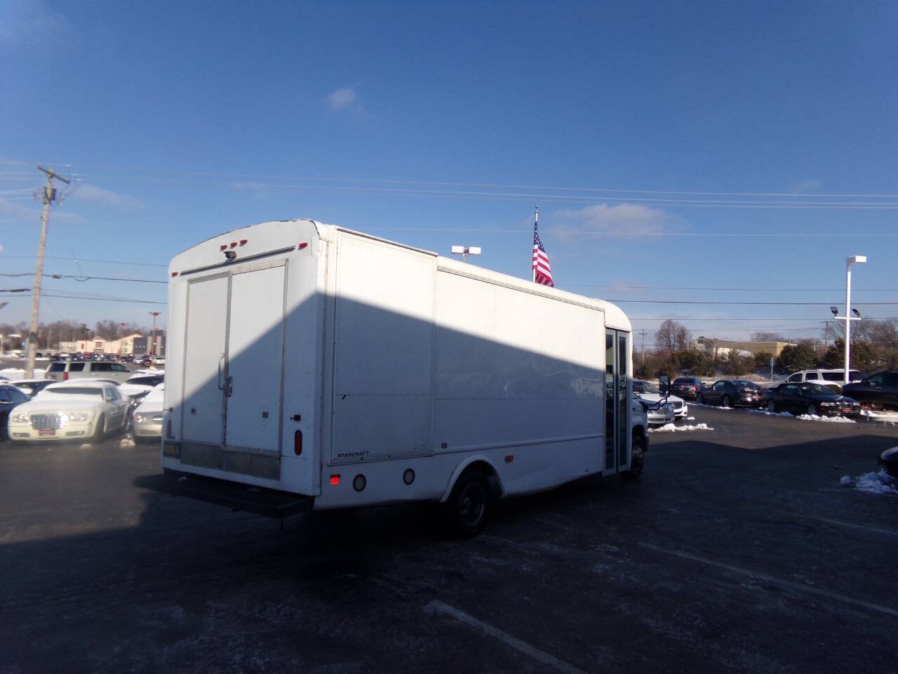 Used 2019 Ford E-450 and Econoline 450 Super Duty w/ Shuttle Bus Prep Package RWD image 7