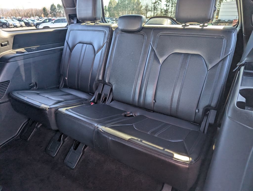 Used 2020 Ford Expedition Limited image 11