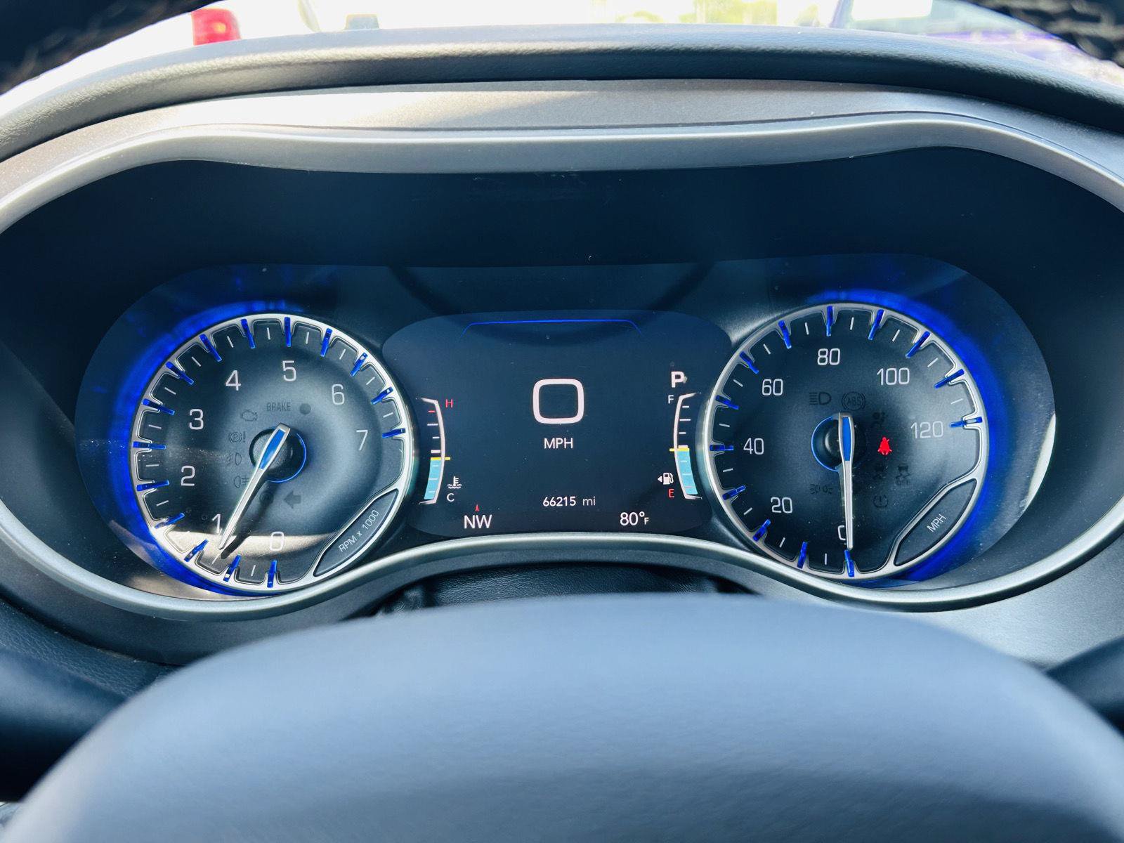 Used 2023 Chrysler Pacifica Touring-L FWD image 19