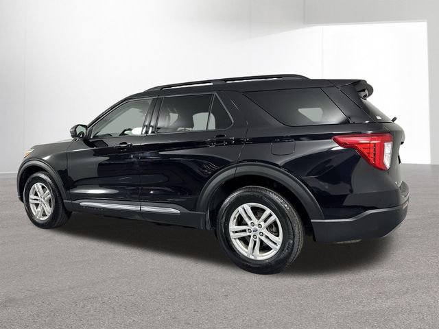 Used 2023 Ford Explorer XLT w/ Equipment Group 202A AWD/4WD image 30