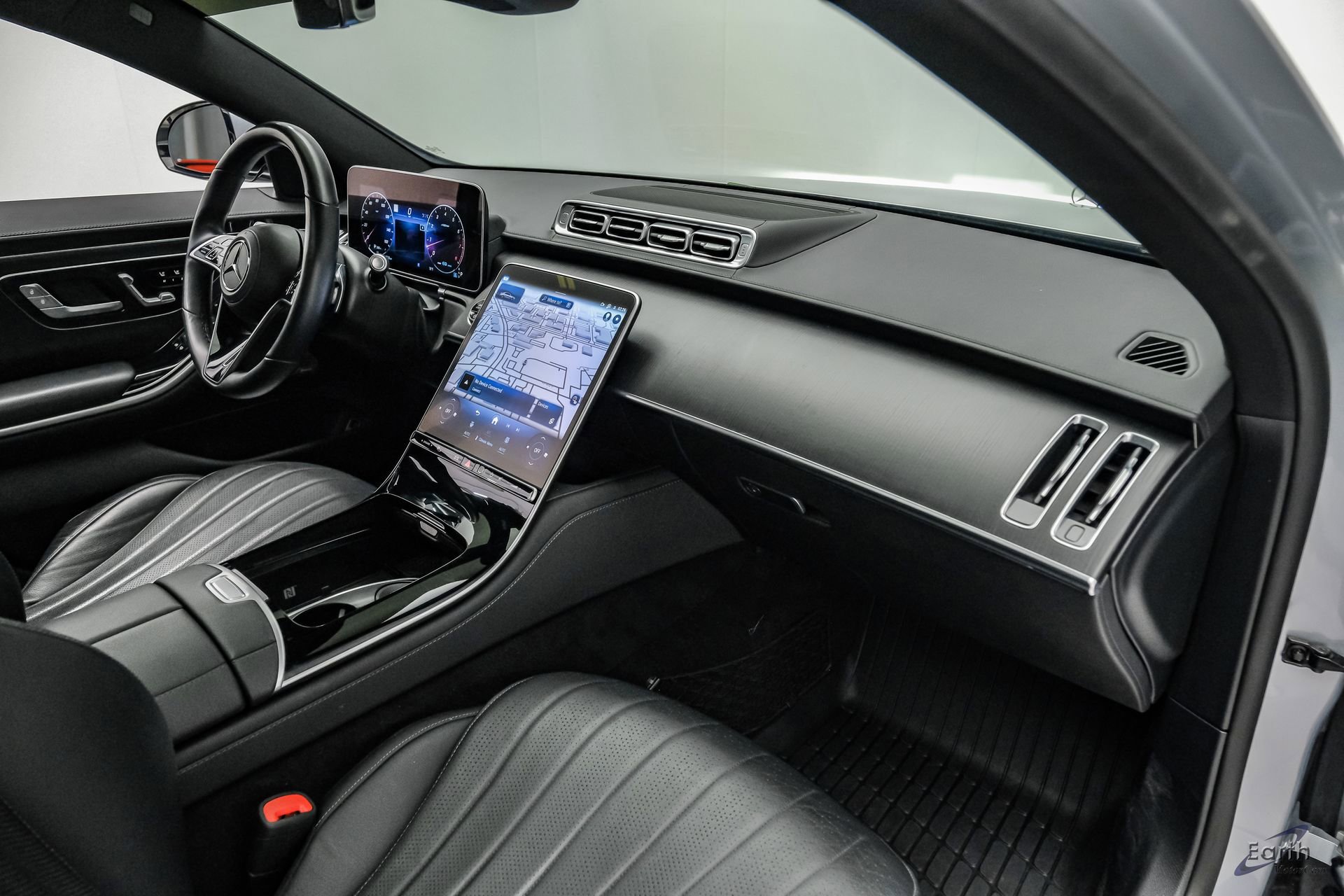 Used 2022 Mercedes-Benz S 580 4MATIC Sedan w/ AMG Line Package image 56