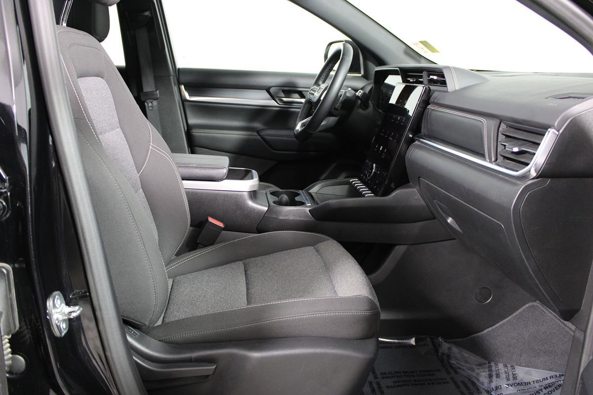 Used 2025 GMC Terrain Elevation image 10
