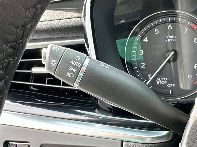 Used 2025 Cadillac XT6 Sport w/ Technology Package image 9