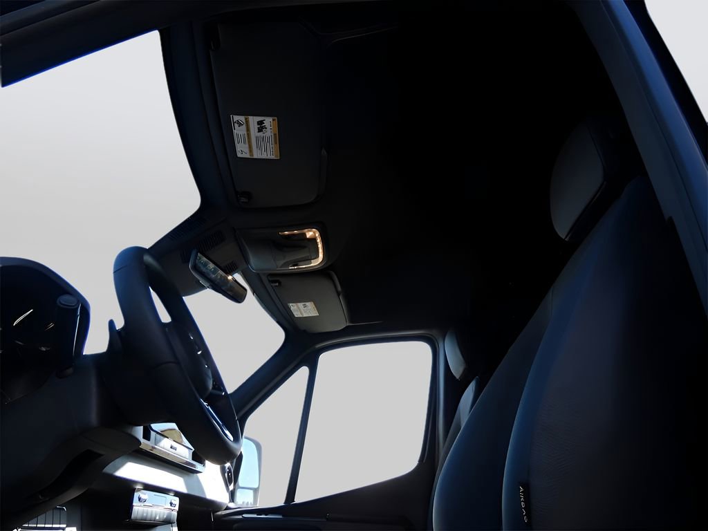 Used 2024 Mercedes-Benz Sprinter 2500 image 54