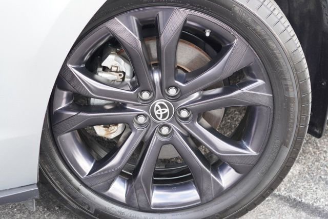 Used 2024 Toyota Sienna XSE image 11