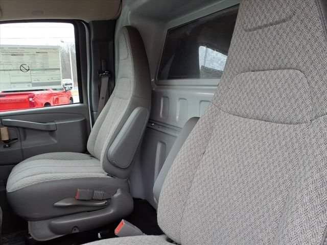 New 2026 Chevrolet Express 2500 w/ Driver Convenience Package RWD image 28