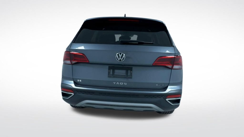Used 2022 Volkswagen Taos SE w/ Panoramic Sunroof Package AWD/4WD image 7