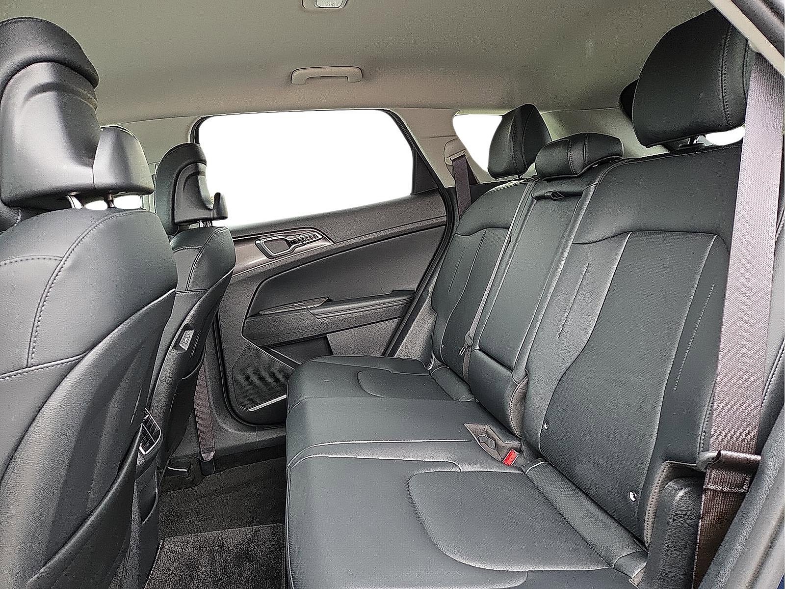 Used 2025 Kia Sportage EX image 10