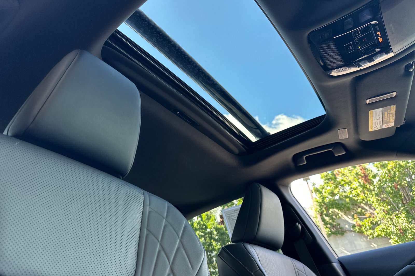 Used 2023 Lexus RX 350h image 15