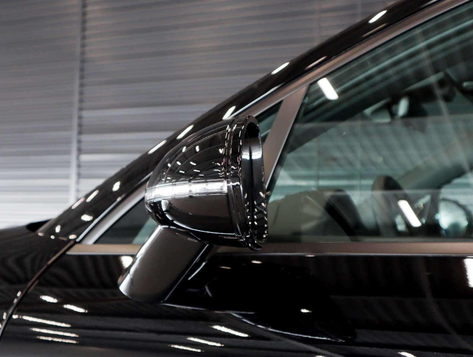 Certified 2026 Porsche Macan image 30