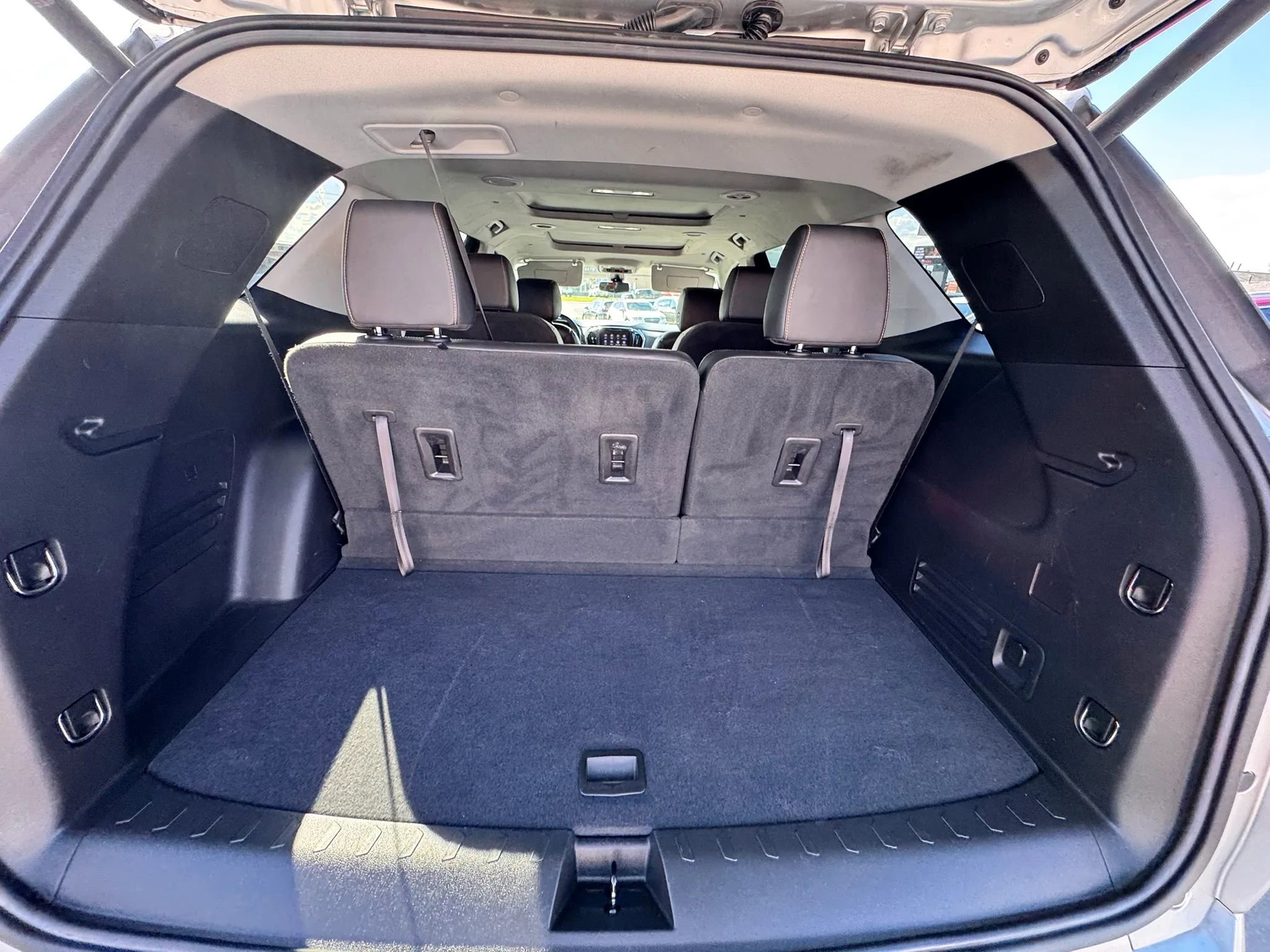 Used 2021 Chevrolet Traverse Premier AWD/4WD image 29