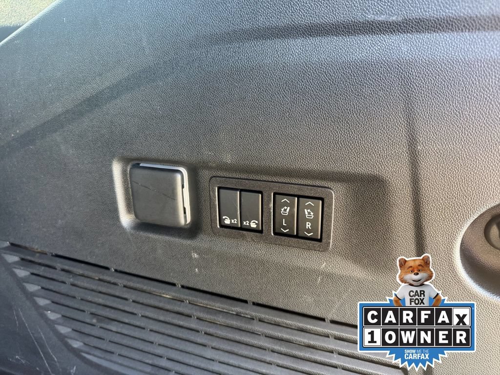 Used 2025 GMC Yukon XL Elevation AWD/4WD image 31