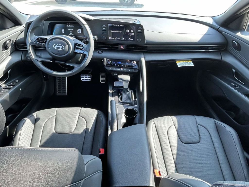 New 2026 Hyundai Elantra SEL Sport FWD image 11