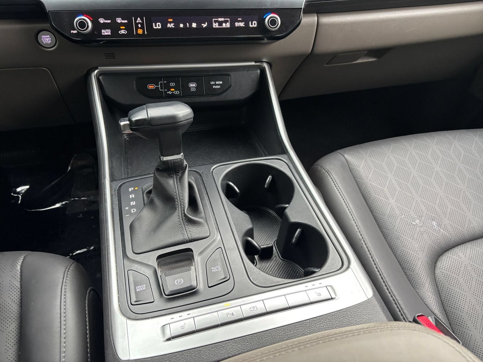 Used 2026 Kia Carnival FWD image 43