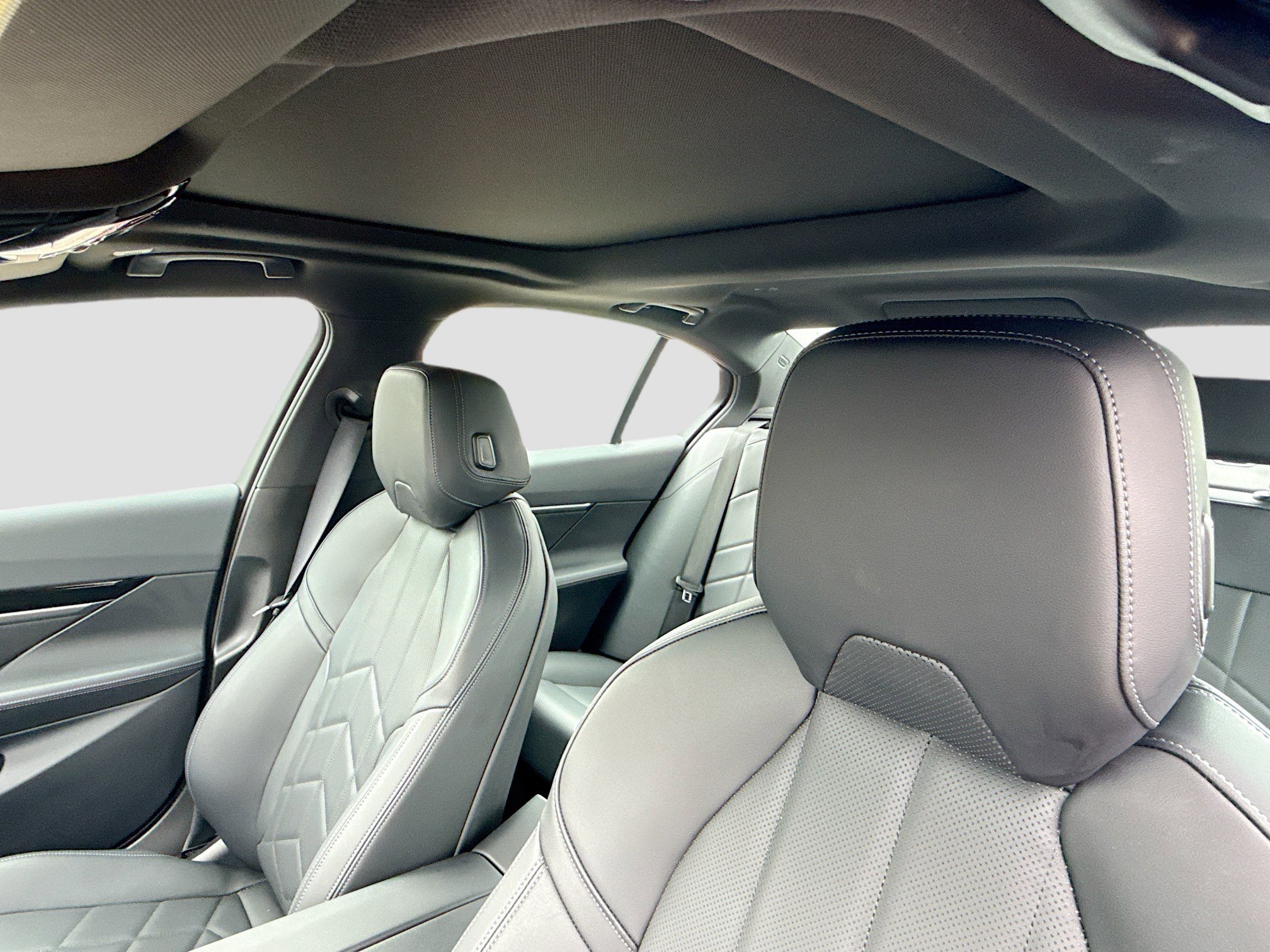 Used 2025 BMW 530i image 27