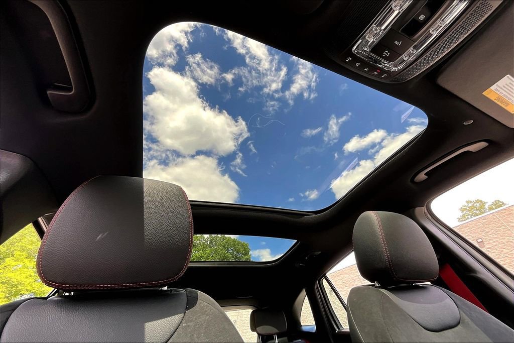 Certified 2025 Mercedes-Benz GLA 35 AMG 4MATIC image 17