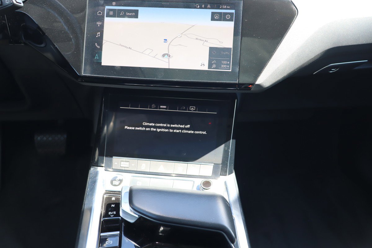 Used 2021 Audi e-tron Premium w/ Convenience Plus Package AWD/4WD image 11