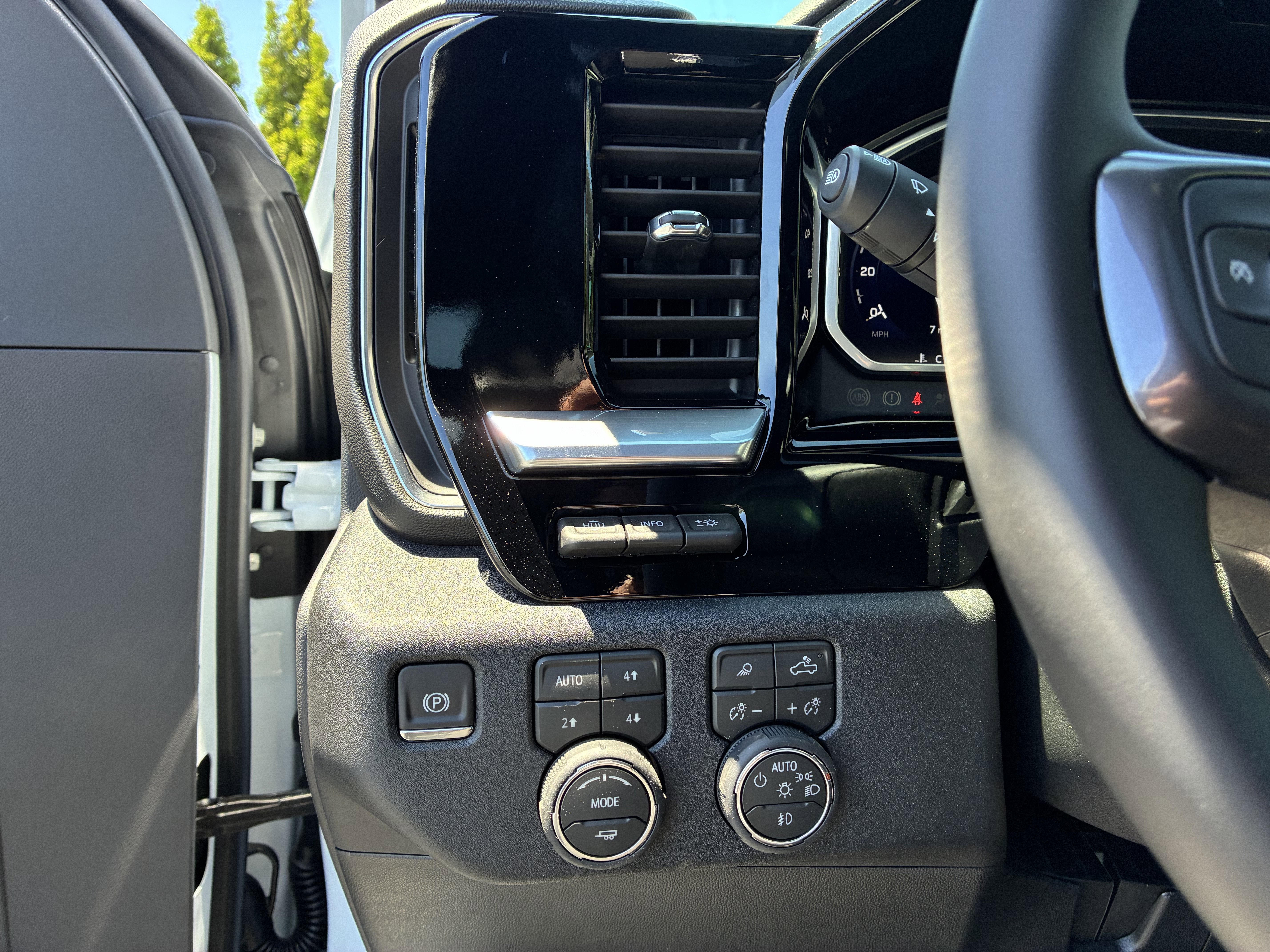 New 2026 Chevrolet Silverado 2500 High Country w/ Technology Package AWD/4WD image 28