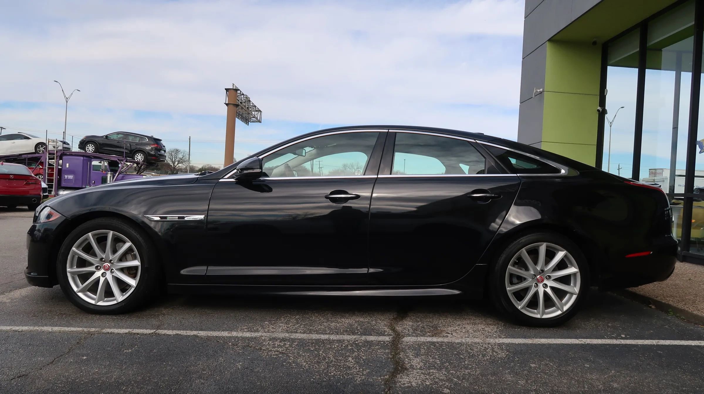 Used 2016 Jaguar XJ R-Sport AWD/4WD image 4