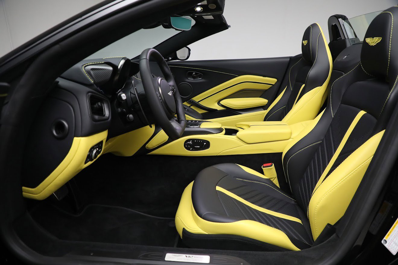 Used 2023 Aston Martin V12 Vantage Roadster image 20