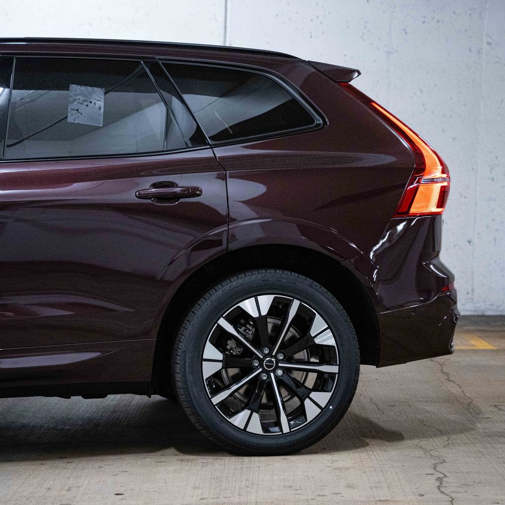 New 2026 Volvo XC60 T8 Plus w/ Protection Package Premier AWD/4WD image 4