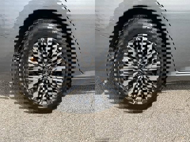 Used 2025 Nissan Altima 2.5 SV image 8