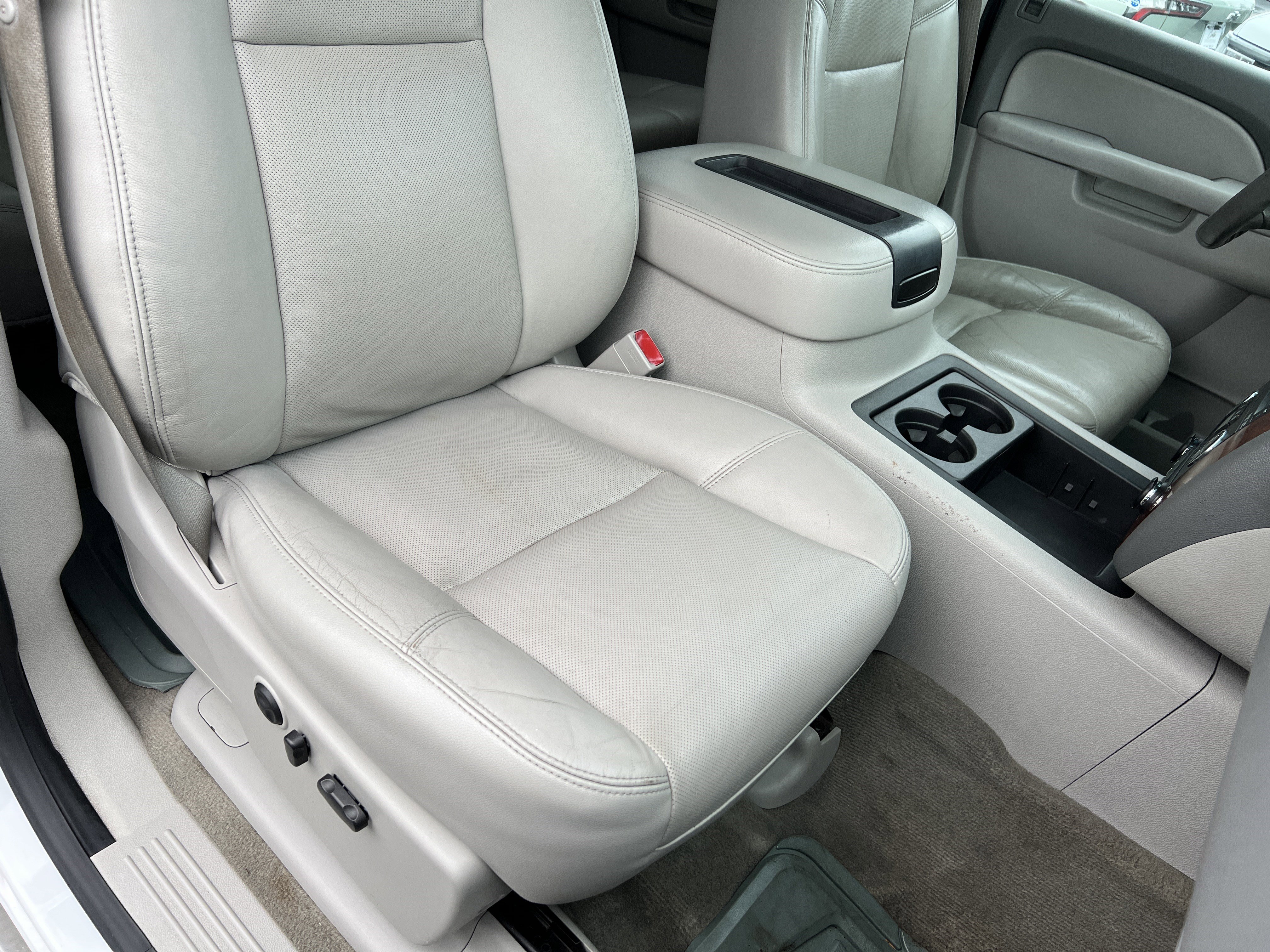 Used 2012 Chevrolet Silverado 2500 LTZ image 24