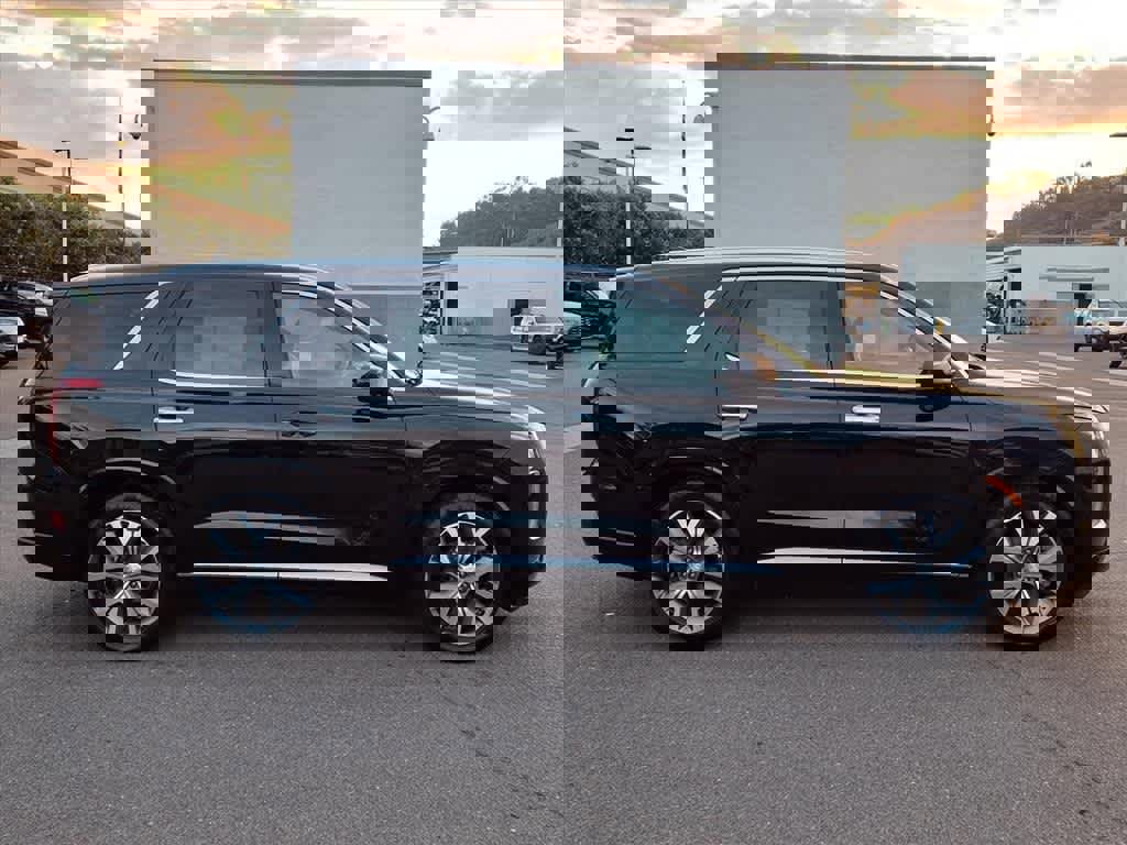 Used 2022 Hyundai Palisade Limited w/ Cargo Package image 4